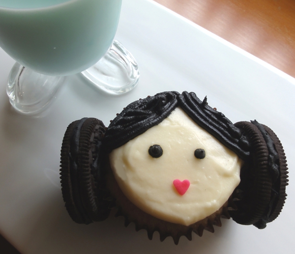 princess-leia-cupcakes-by-justjennrecipes